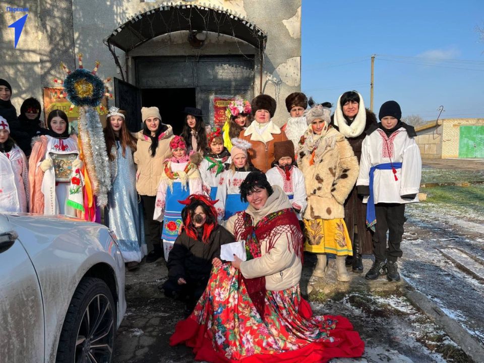 Первые Вольновской школы отправились щедровать в преддверии старого Нового года Первые Вольновской школы отправились щедровать в преддверии старого Нового года