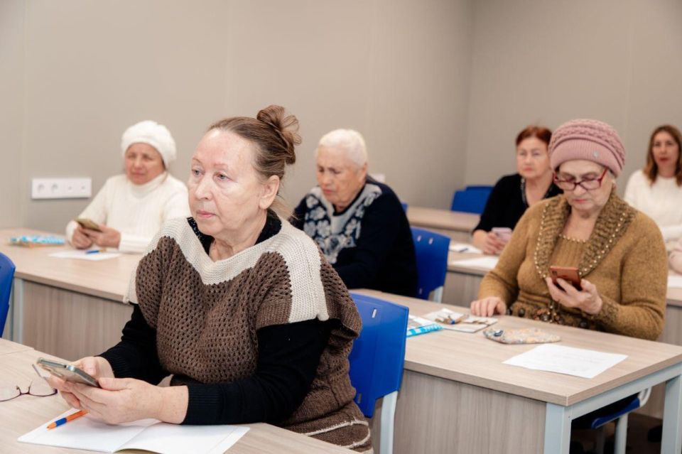 В Херсонском техническом университете прошла "Академия долголетия" В Херсонском техническом университете прошла "Академия долголетия"