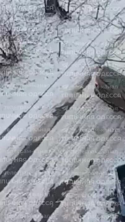 Одесса: на Королёва 17 ТЦК-шники повязали мужика