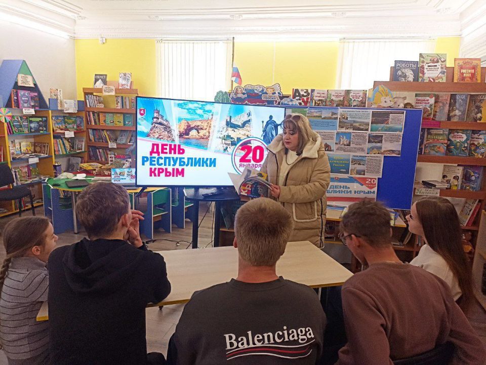 В Любимовском Доме культуры оформили фотовыставку "Путешествие по волшебному Крыму" В Любимовском Доме культуры оформили фотовыставку "Путешествие по волшебному Крыму"