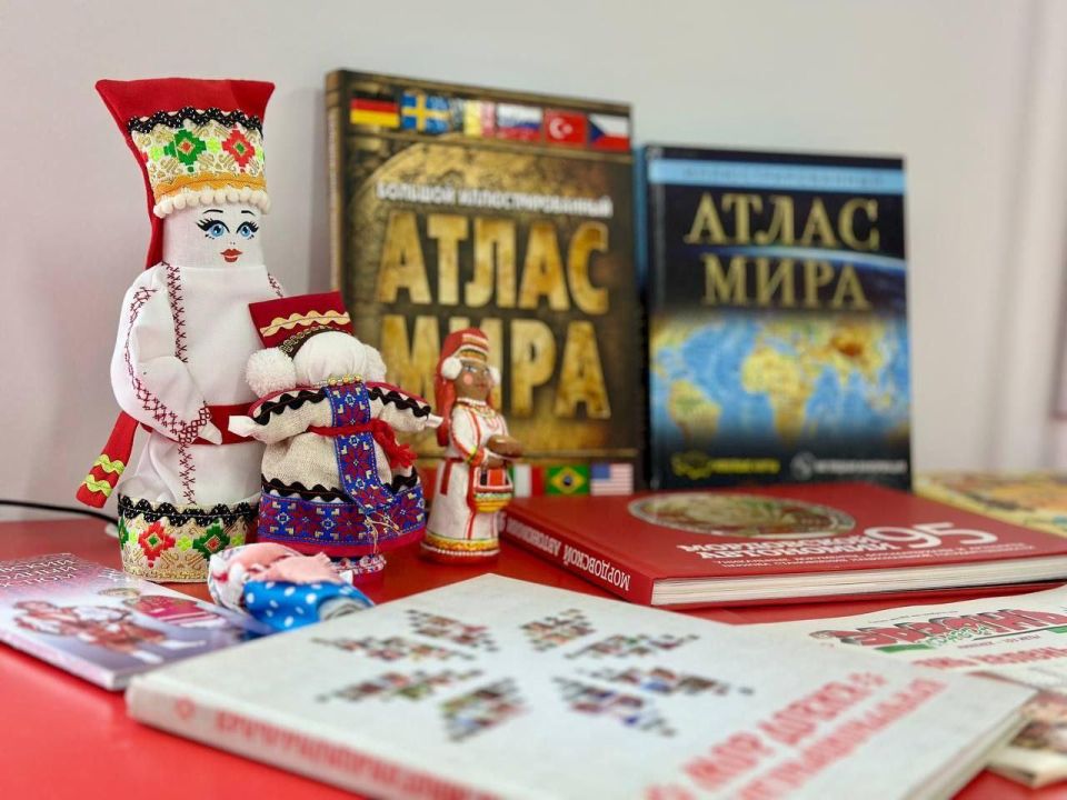 Старшеклассники из Каланчака узнали о национальной культуре Мордовии Старшеклассники из Каланчака узнали о национальной культуре Мордовии
