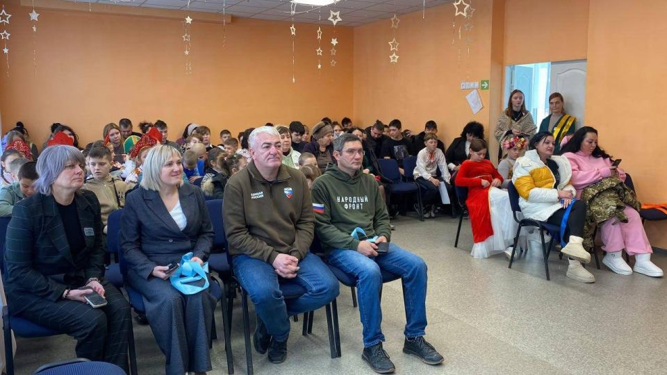 Учащиеся Вадимской школы открыли Год единства народов России и поблагодарили Мордовию за поддержку