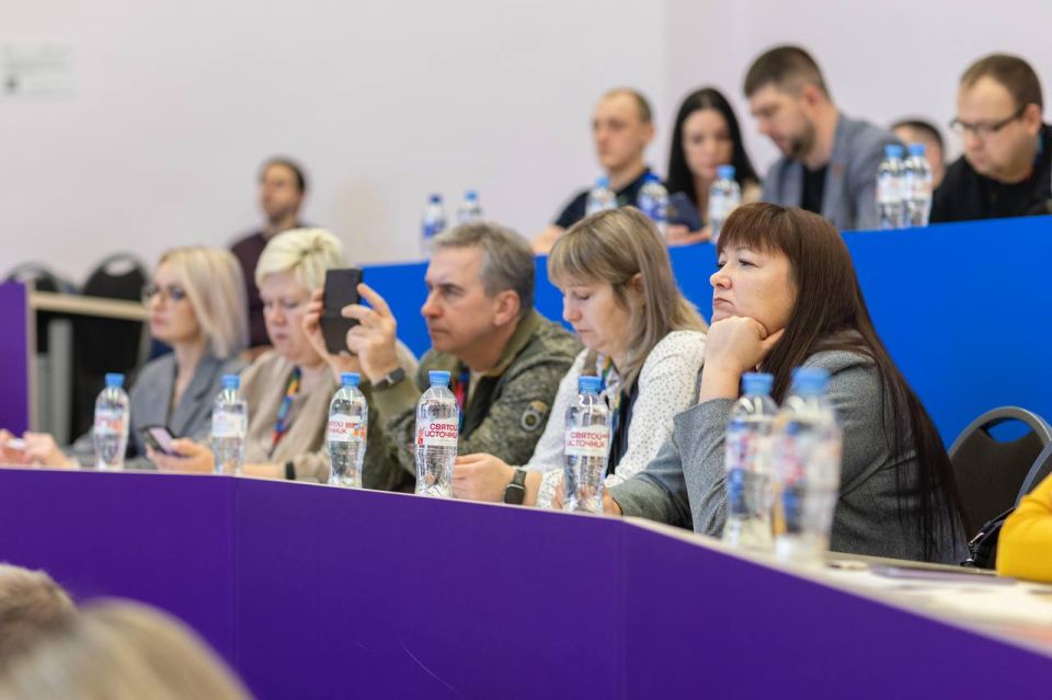 Два дня нон-стоп в Школе управления СКОЛКОВО Учусь сама вместе с командой ВЭБ.РФ и передаю знания другим Два дня нон-стоп в Школе управления СКОЛКОВО Учусь сама вместе с командой ВЭБ.РФ и передаю знания другим