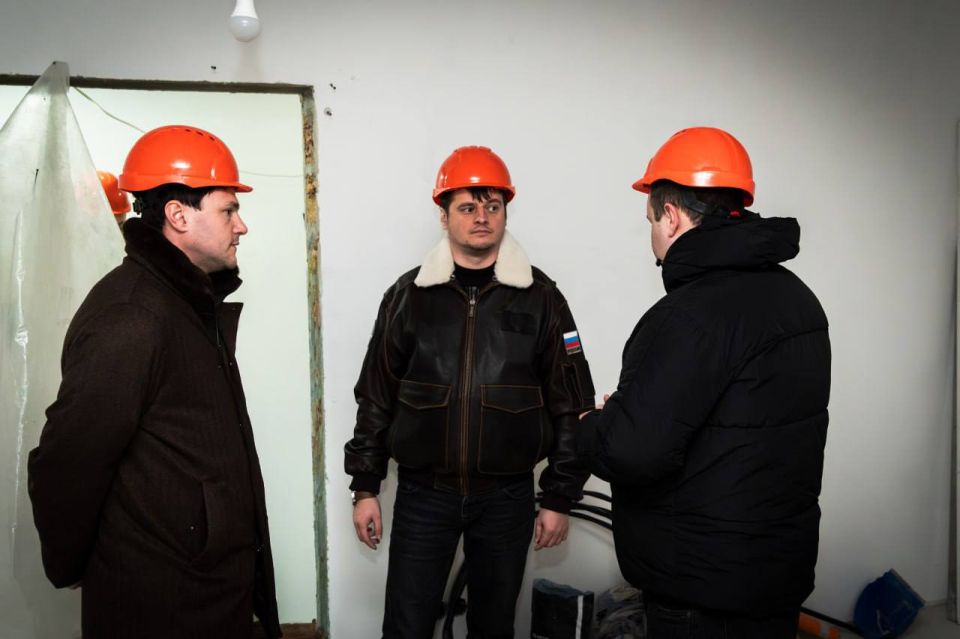 С рабочим визитом посетил Херсонскую область С рабочим визитом посетил Херсонскую область