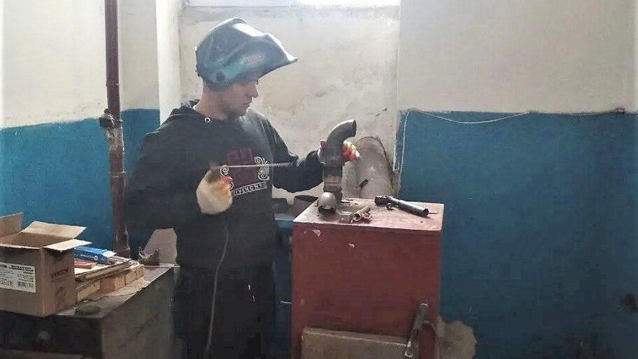 Бригада из Кабардино-Балкарии восстановила отопление в библиотеке Скадовска