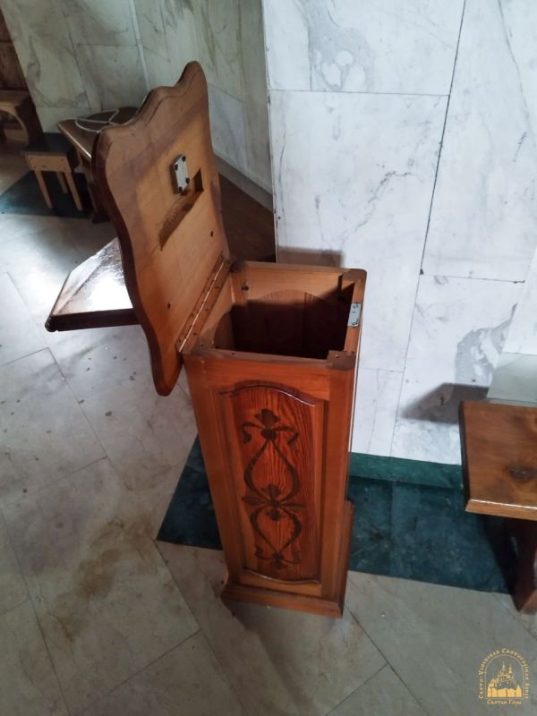 ВСУ разграбили Святогорскую лавру вывезя оттуда имевшиеся ценности ВСУ разграбили Святогорскую лавру вывезя оттуда имевшиеся ценности
