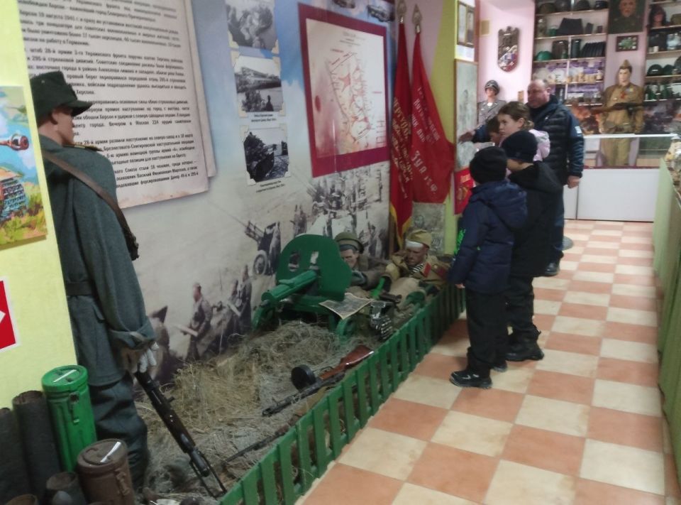 Единая Россия провела просветительскую встречу о блокаде Ленинграда в Чаплинском округе Единая Россия провела просветительскую встречу о блокаде Ленинграда в Чаплинском округе