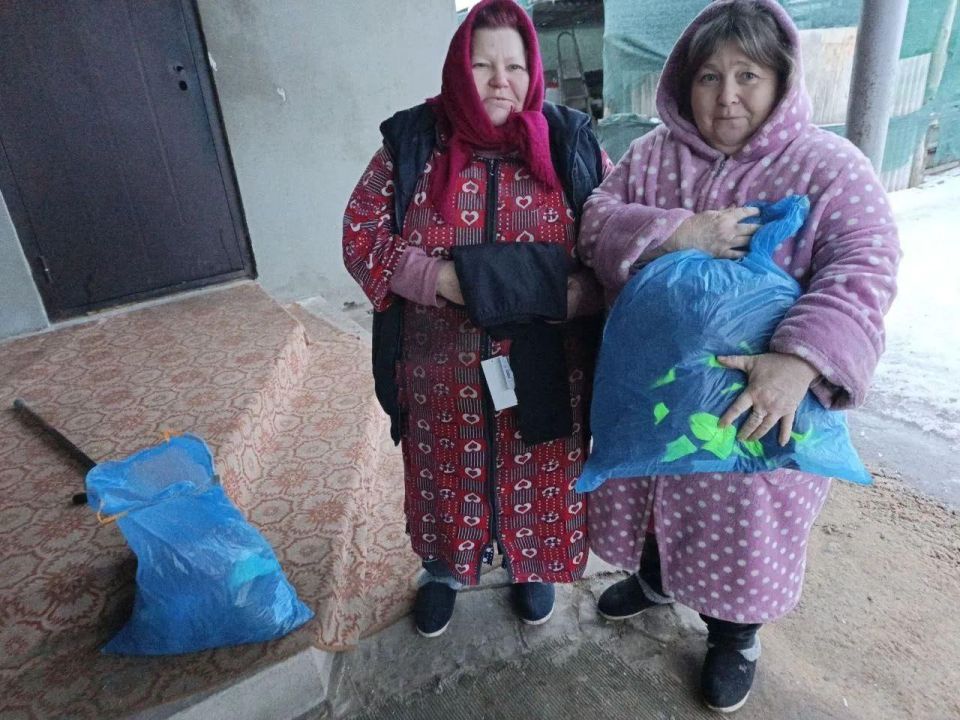 Забота о будущем: семьям Голопристанского округа выдана гуманитарная помощь от коллег из Краснодара Забота о будущем: семьям Голопристанского округа выдана гуманитарная помощь от коллег из Краснодара
