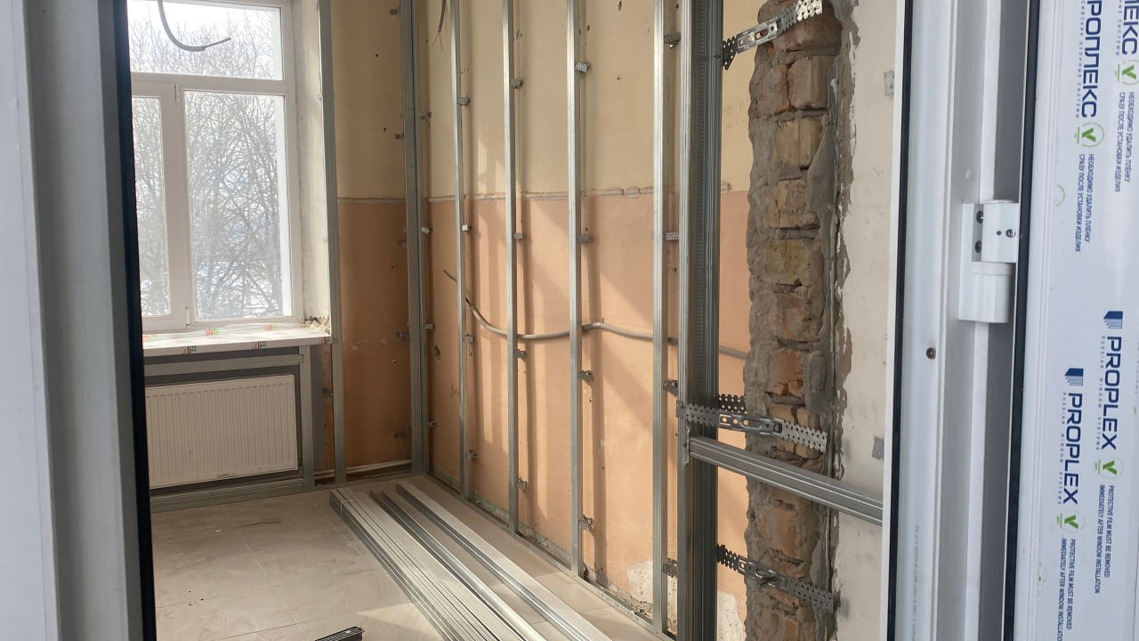 В поликлинике Верхнерогачикской больницы, включенной в народную программу Единой России, выполнено уже более 75% запланированных работ В поликлинике Верхнерогачикской больницы, включенной в народную программу Единой России, выполнено уже более 75% запланированных работ