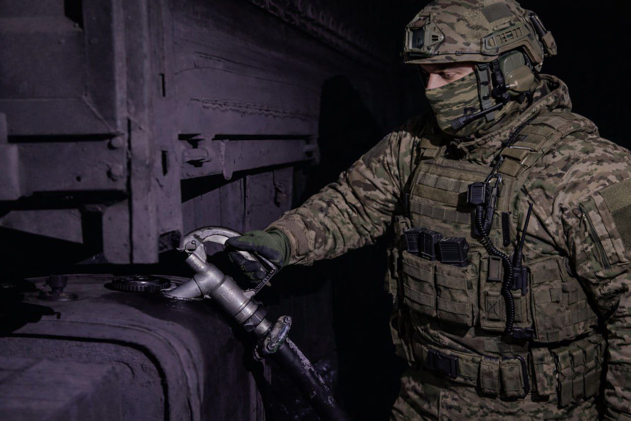 На Херсонском направлении развернули защищённый подземный склад ГСМ На Херсонском направлении развернули защищённый подземный склад ГСМ