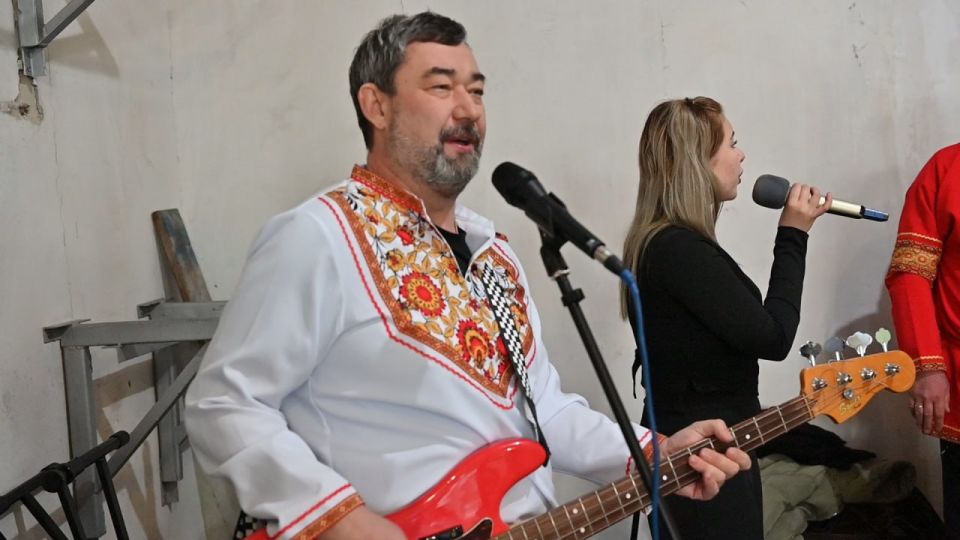 Коллектив Центра культуры и досуга выступил перед Скадовскими сотрудниками МЧС Коллектив Центра культуры и досуга выступил перед Скадовскими сотрудниками МЧС