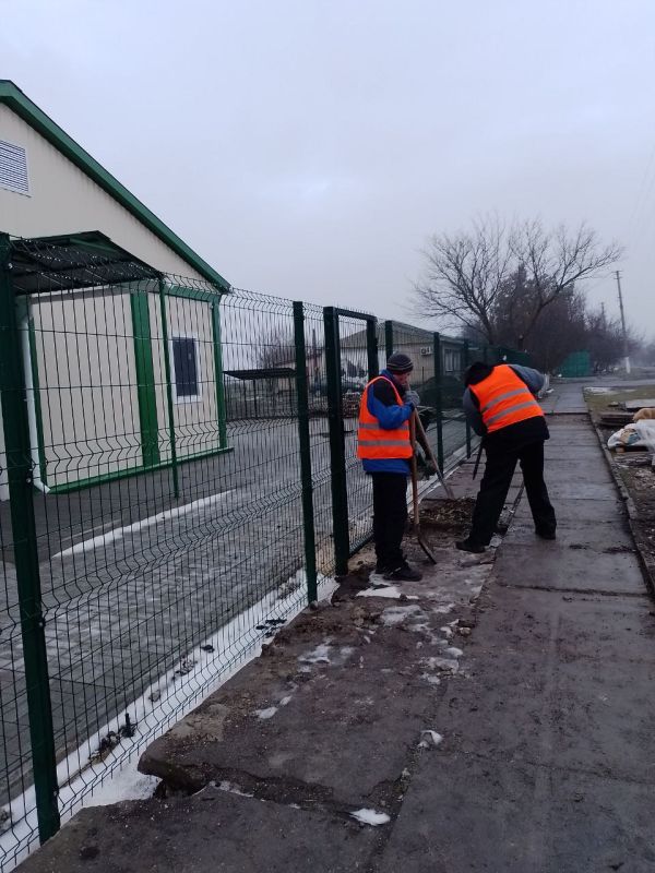 В Геническом округе продолжаются работы по благоустройству и уборке В Геническом округе продолжаются работы по благоустройству и уборке