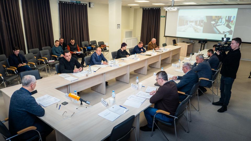 Владимир Сальдо: Провёл совещание по работе Производственного управления мелиорации и водного хозяйства Херсонской области (бывший БУВР) Владимир Сальдо: Провёл совещание по работе Производственного управления мелиорации и водного хозяйства Херсонской области (бывший БУВР)