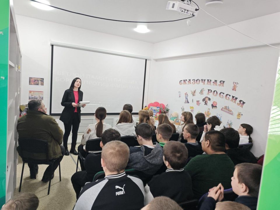 «Сталинград. 200 дней мужества и стойкости» «Сталинград. 200 дней мужества и стойкости»