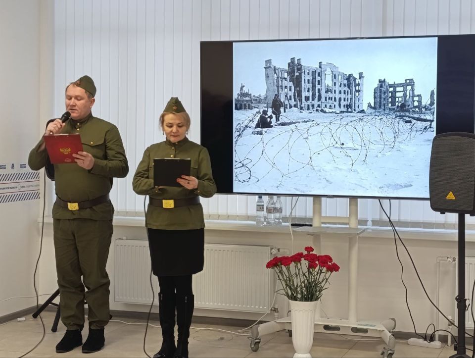 В Геническе почтили память героев Сталинградской битвы и станцевали «Случайный вальс» В Геническе почтили память героев Сталинградской битвы и станцевали «Случайный вальс»