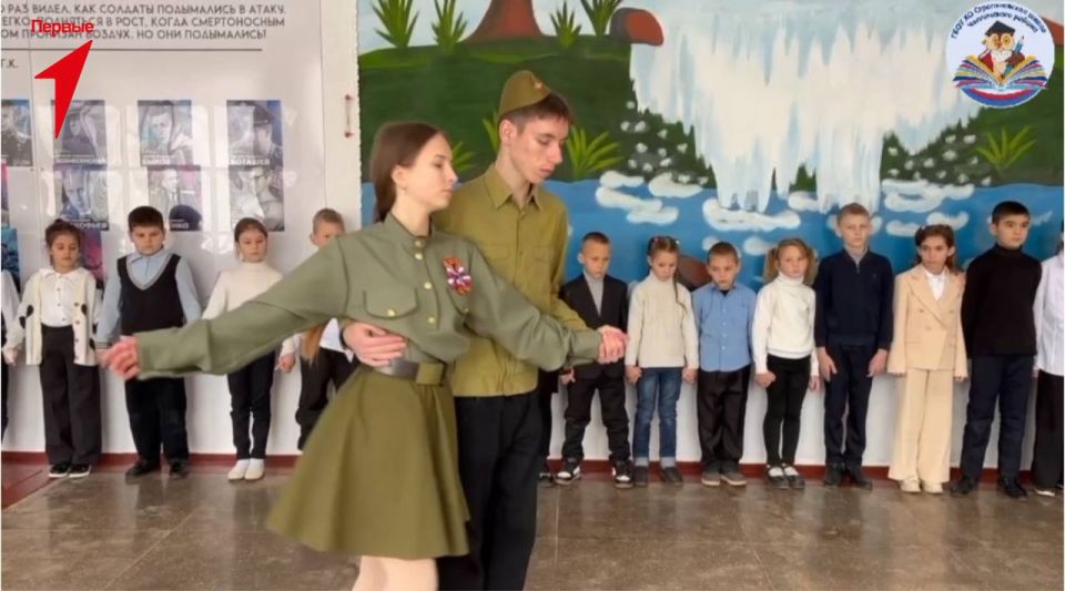 Первые Строгановской школы приняли участие в акции «Память в танце. Случайный вальс» Первые Строгановской школы приняли участие в акции «Память в танце. Случайный вальс»