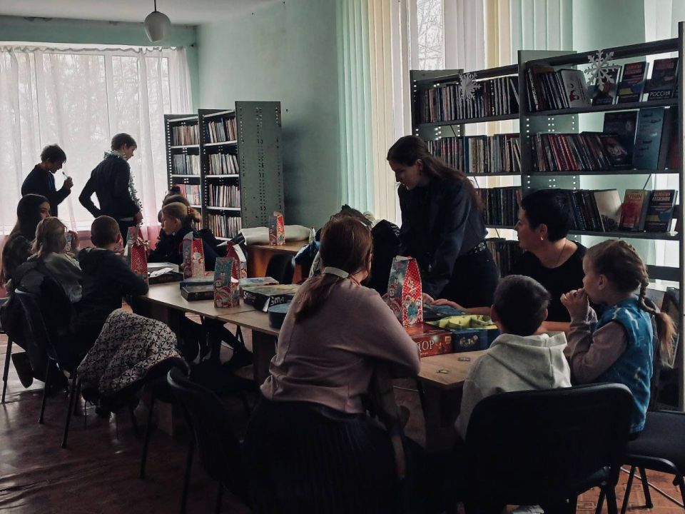 Семейный вечер настольных игр «В кругу родных и близких» Семейный вечер настольных игр «В кругу родных и близких»