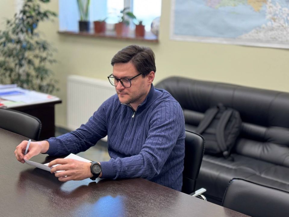 Встреча министра с наставником: как ветеран СВО Евгений Мокану помогает школьникам региона Встреча министра с наставником: как ветеран СВО Евгений Мокану помогает школьникам региона