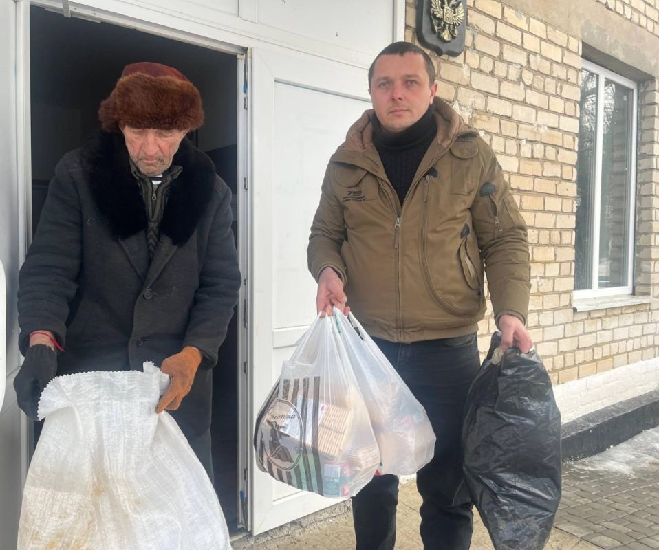 В Любимовской библиотеке оформили выставку-досье «У истоков Красной армии: Ворошилов Климент Ефремович» В Любимовской библиотеке оформили выставку-досье «У истоков Красной армии: Ворошилов Климент Ефремович»