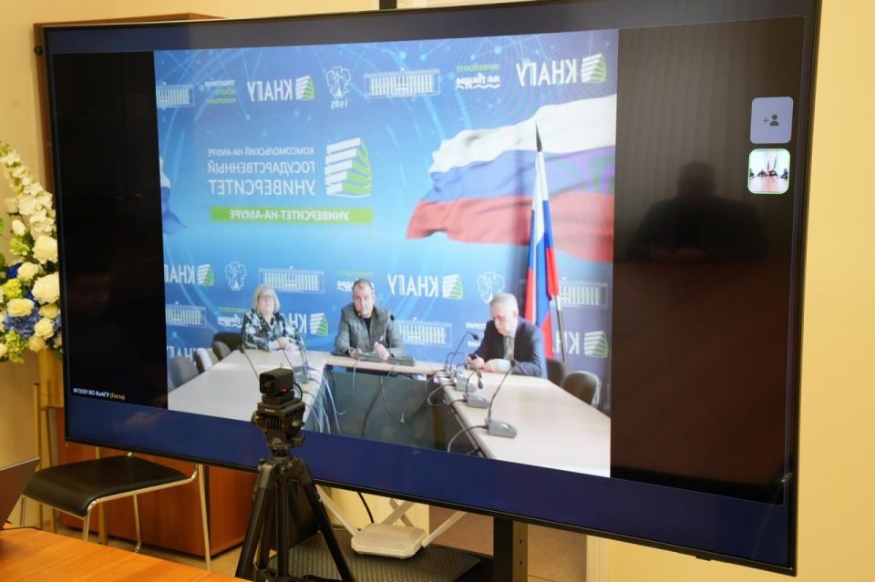 В Хабаровском крае состоялась ВКС между делегацией Херсонской области и руководством вуза из Комсомольском-на-Амуре В Хабаровском крае состоялась ВКС между делегацией Херсонской области и руководством вуза из Комсомольском-на-Амуре
