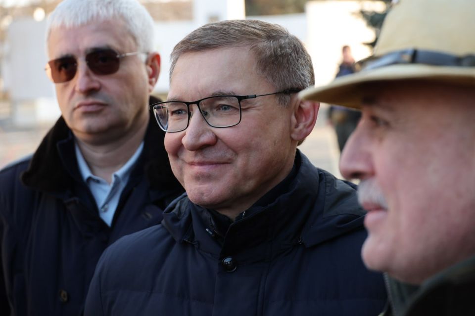 �������� ������ ������� ����� ��������� ������ � ���������, ����������������� �� �������� ��������� � ����������� ���������� �����