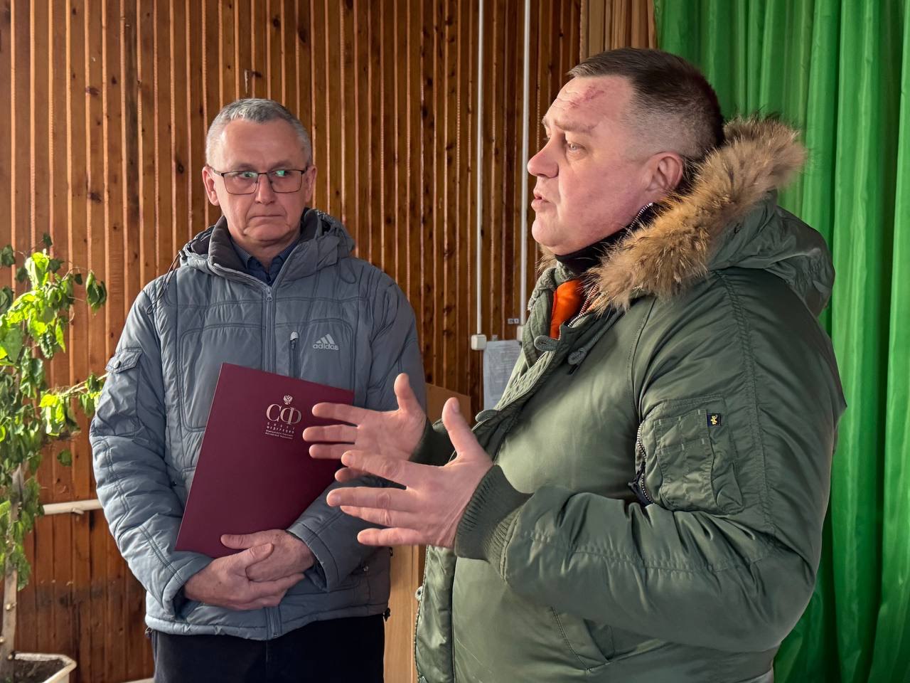 «Они не работают в медицине, а служат»: Игорь Кастюкевич поблагодарил врачей, спасавших людей в новогоднюю ночь «Они не работают в медицине, а служат»: Игорь Кастюкевич поблагодарил врачей, спасавших людей в новогоднюю ночь