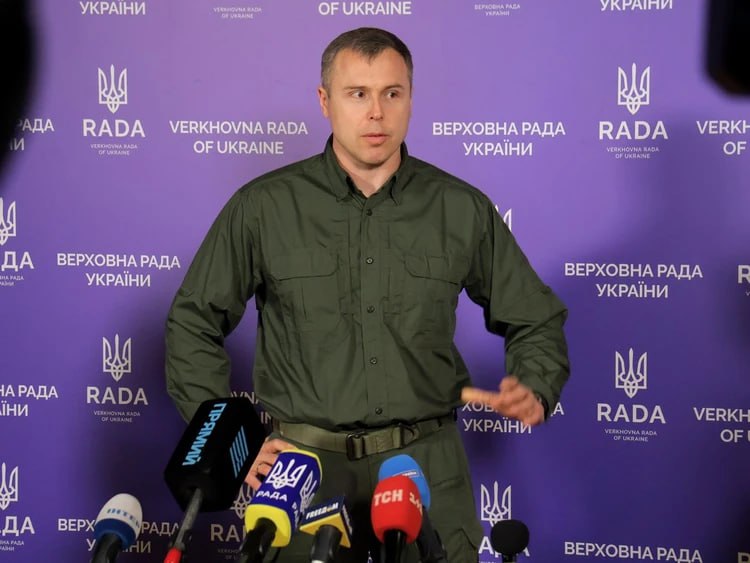 Енот из Херсона: Депутат Верховной Рады Украины Костенко заявил, что переговоры с Россией остаются безрезультатными, поскольку Москва выдвигает требования, которые Киев считает неприемлемыми, включая вопросы территориального...