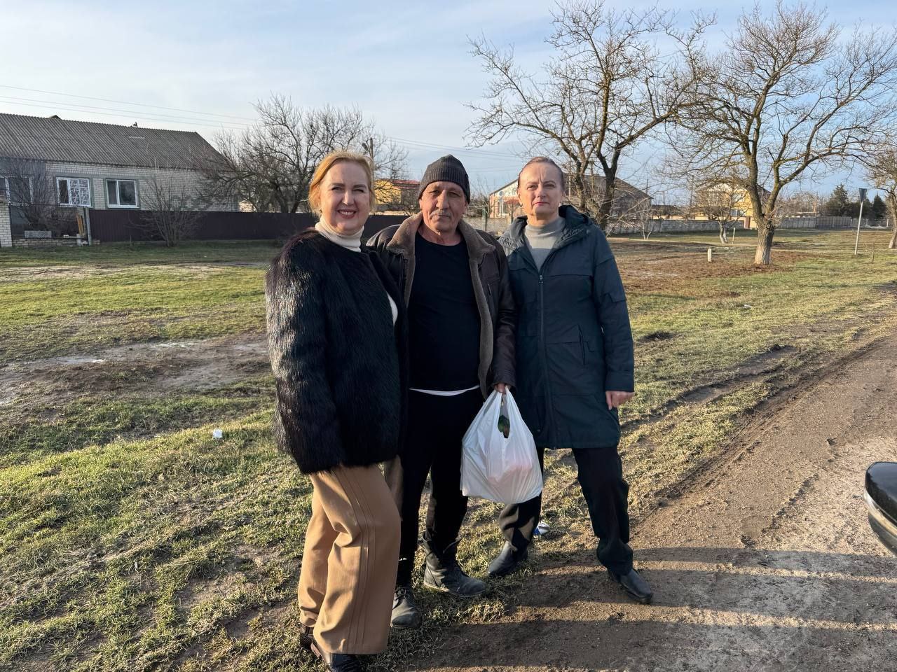 Местные отделения Единой России навестили афганцев и семьи погибших участников боевых действий в Чаплинском и Каховском округах Местные отделения Единой России навестили афганцев и семьи погибших участников боевых действий в Чаплинском и Каховском округах