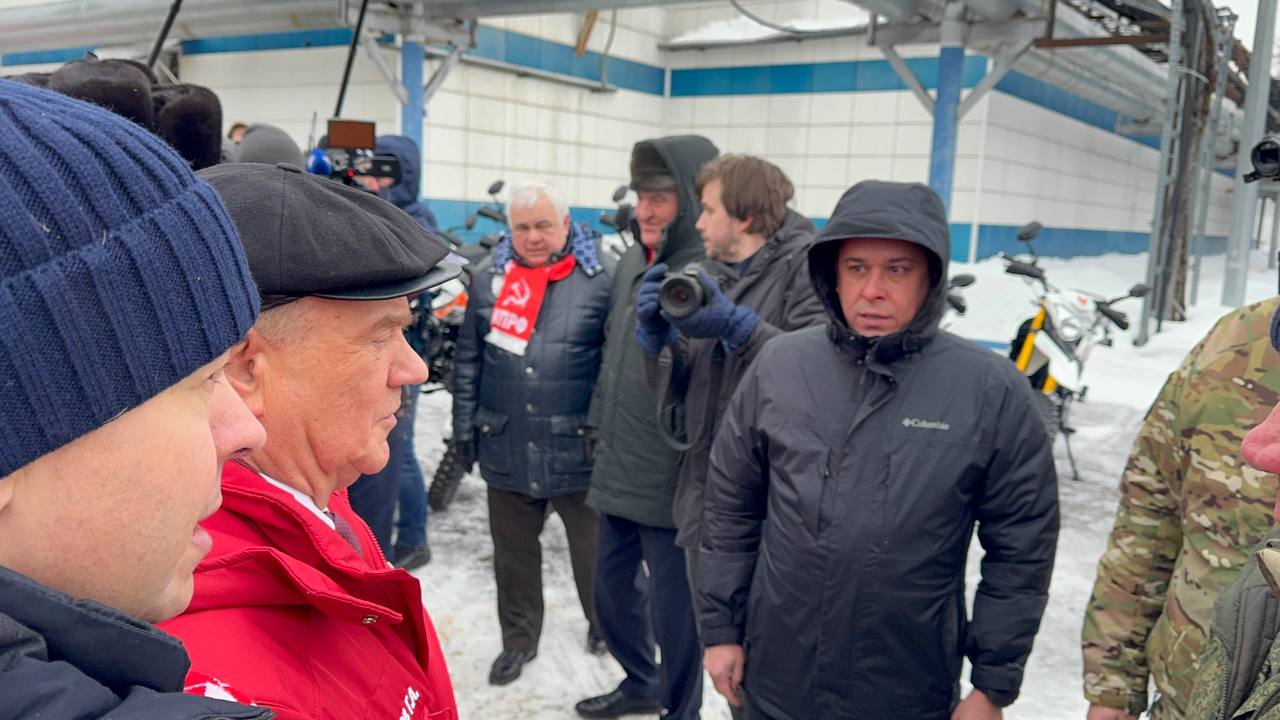 КПРФ дала старт 150-му юбилейному гуманитарному конвою КПРФ дала старт 150-му юбилейному гуманитарному конвою