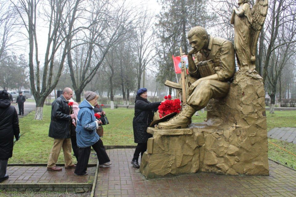 15 ������� � ���. ������������ � �������� ����� � ��������� ������-�������� ��������� ������, ����������� ��� ������ ��������� ����� �� �����������