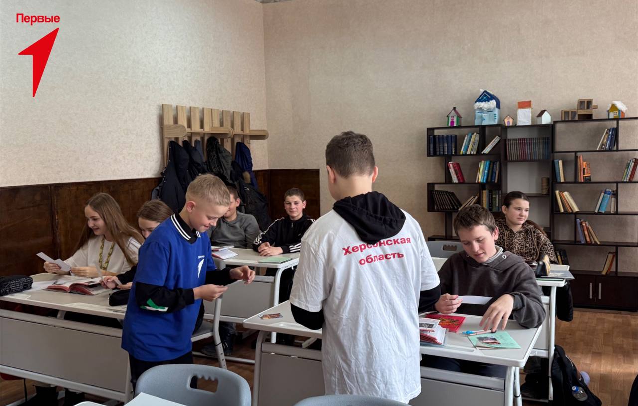 Первые Ровненской школы приняли участие в акции «Частичка книжного мира» Первые Ровненской школы приняли участие в акции «Частичка книжного мира»