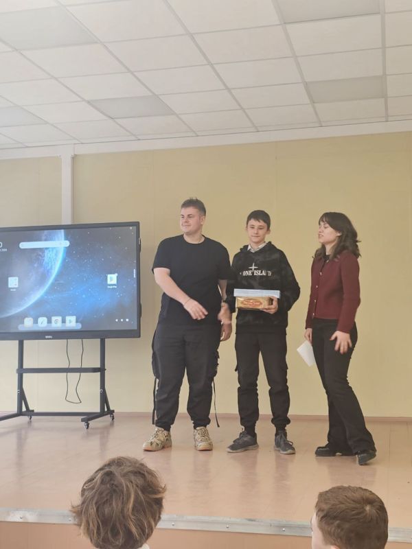 В Азовском прошла военно-историческая викторина ко Дню защитника Отечества В Азовском прошла военно-историческая викторина ко Дню защитника Отечества