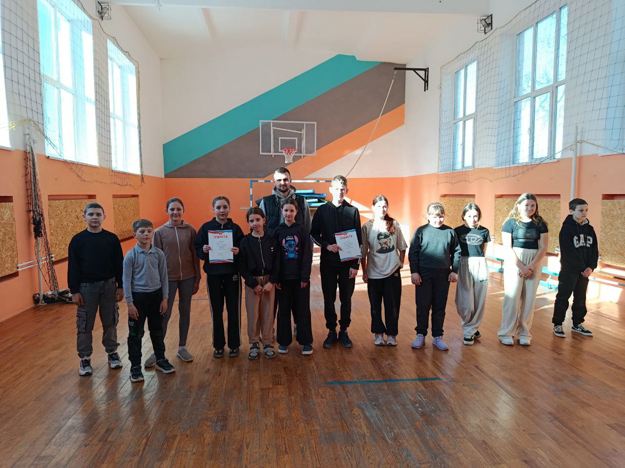 «Ишь ты, Масленица!»: праздник в школе села Красное объединил традиции и спорт «Ишь ты, Масленица!»: праздник в школе села Красное объединил традиции и спорт