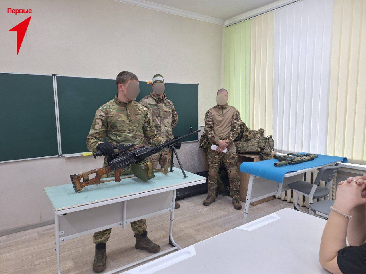 Первые Чаплинской школы № 1 посетили Урок мужества от гвардейцев-разведчиков Первые Чаплинской школы № 1 посетили Урок мужества от гвардейцев-разведчиков