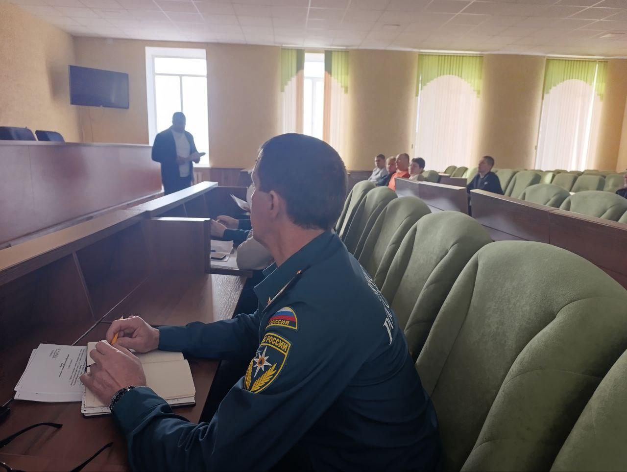 В Геническе состоялось плановое заседание комиссии по ЧС и пожарной безопасности Генического округа В Геническе состоялось плановое заседание комиссии по ЧС и пожарной безопасности Генического округа