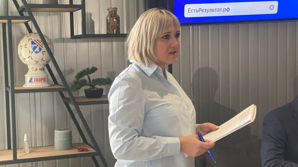 Производство по плетению масксетей, гуманитарная помощь, ремонт социальных объектов и развитие аграрной отрасли: Каховское местное отделение «Единой России» отчиталось о реализации народной программы Производство по плетению масксетей, гуманитарная помощь, ремонт социальных объектов и развитие аграрной отрасли: Каховское местное отделение «Единой России» отчиталось о реализации народной программы