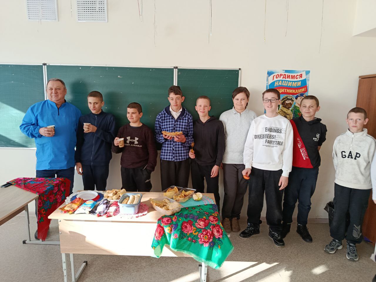 «Ишь ты, Масленица!»: праздник в школе села Красное объединил традиции и спорт «Ишь ты, Масленица!»: праздник в школе села Красное объединил традиции и спорт