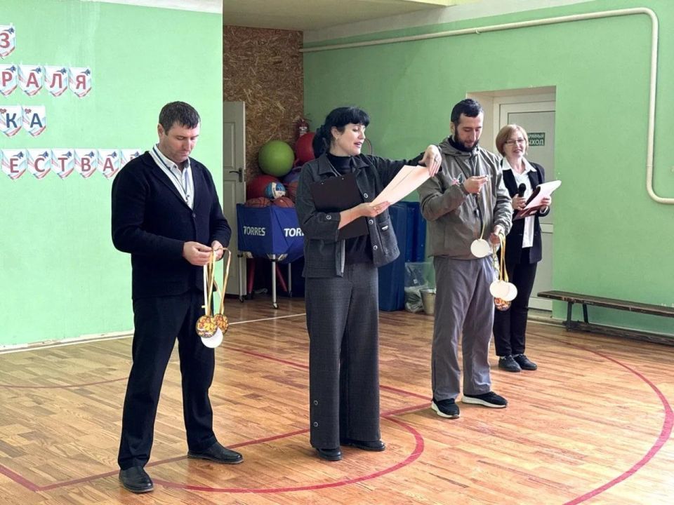 Папы и дети на старте: спортивные соревнования ко Дню защитника Отечества в Скадовском округе Папы и дети на старте: спортивные соревнования ко Дню защитника Отечества в Скадовском округе