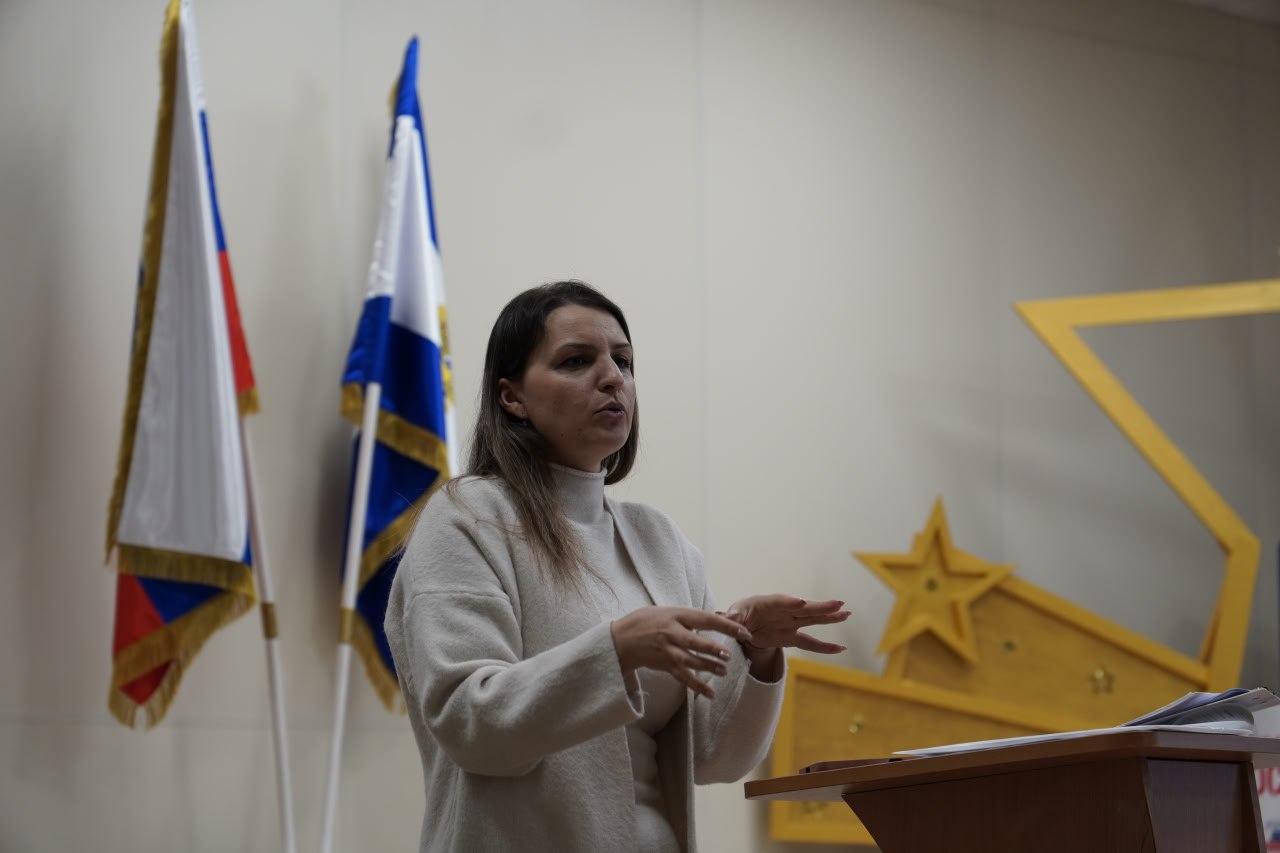 Владимир Сальдо: В Геническе школы № 3 прошла региональная стратегическая сессия «Навигаторы детства: сила в единстве!» Владимир Сальдо: В Геническе школы № 3 прошла региональная стратегическая сессия «Навигаторы детства: сила в единстве!»