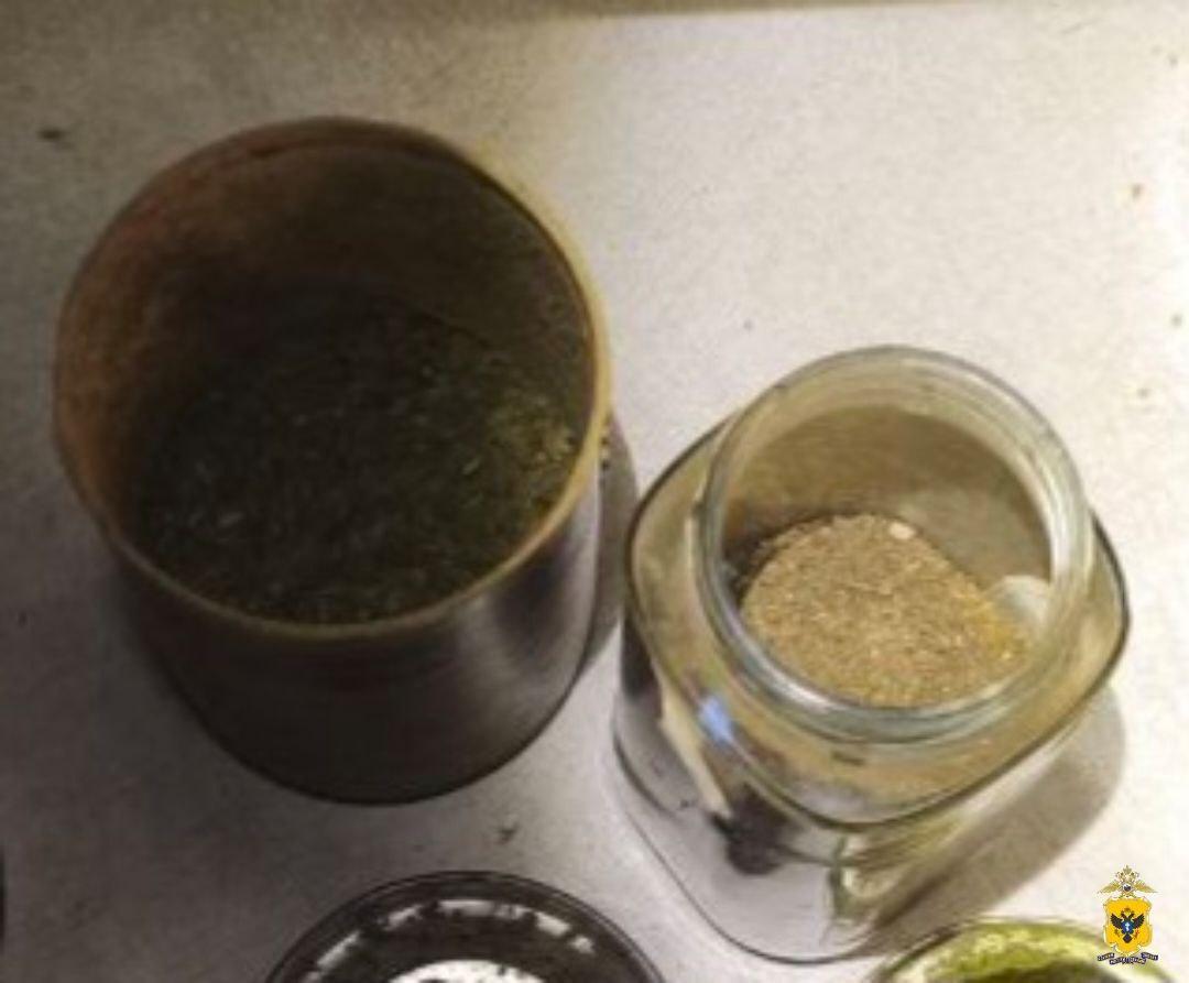 В Херсонской области полицейские изъяли полкилограмма растительного наркотика у жителя Новокаховского округа В Херсонской области полицейские изъяли полкилограмма растительного наркотика у жителя Новокаховского округа