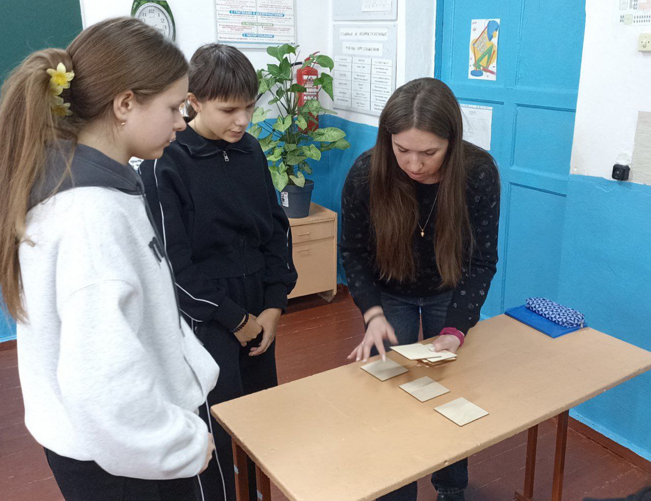 В ГБОУ ХО «Верхнесерогозская школа Нижнесерогозского района» прошла неделя математики, превратившая учебные дни в увлекательное путешествие по миру чисел, логики и творчества В ГБОУ ХО «Верхнесерогозская школа Нижнесерогозского района» прошла неделя математики, превратившая учебные дни в увлекательное путешествие по миру чисел, логики и творчества