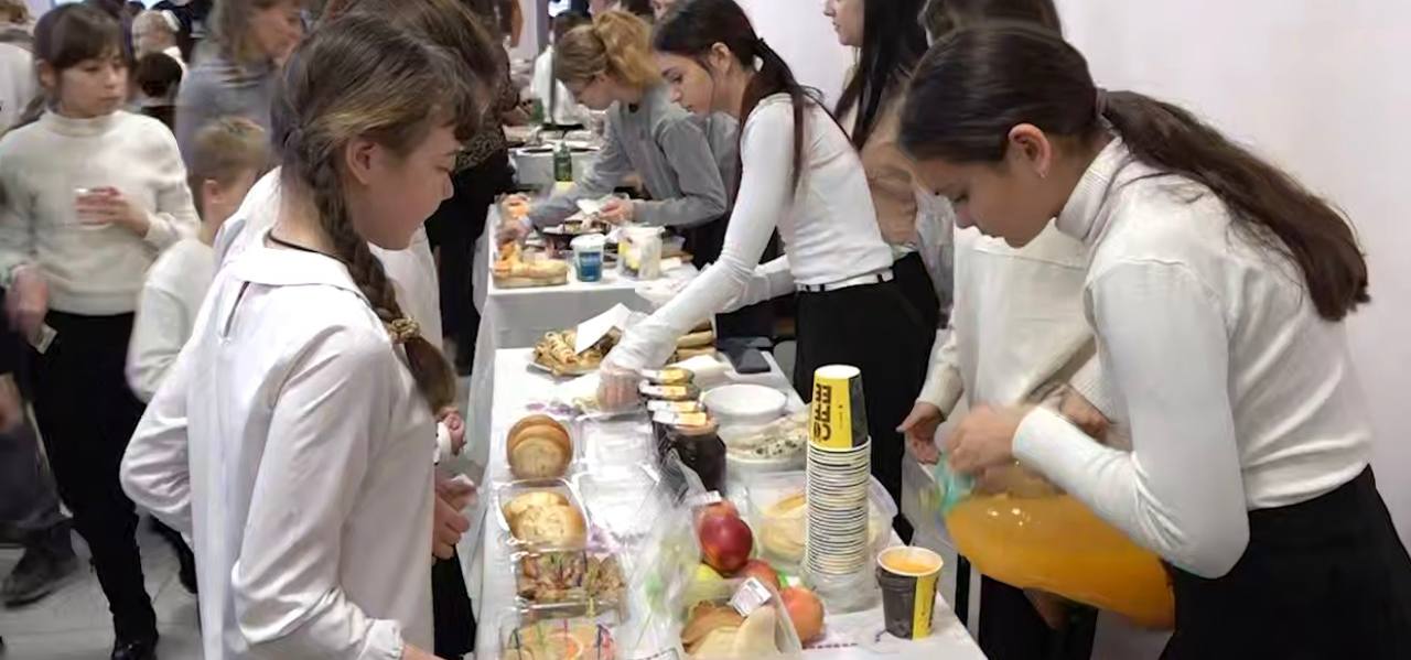 В Каланчакской первой школе прошли масленичные гулянья В Каланчакской первой школе прошли масленичные гулянья