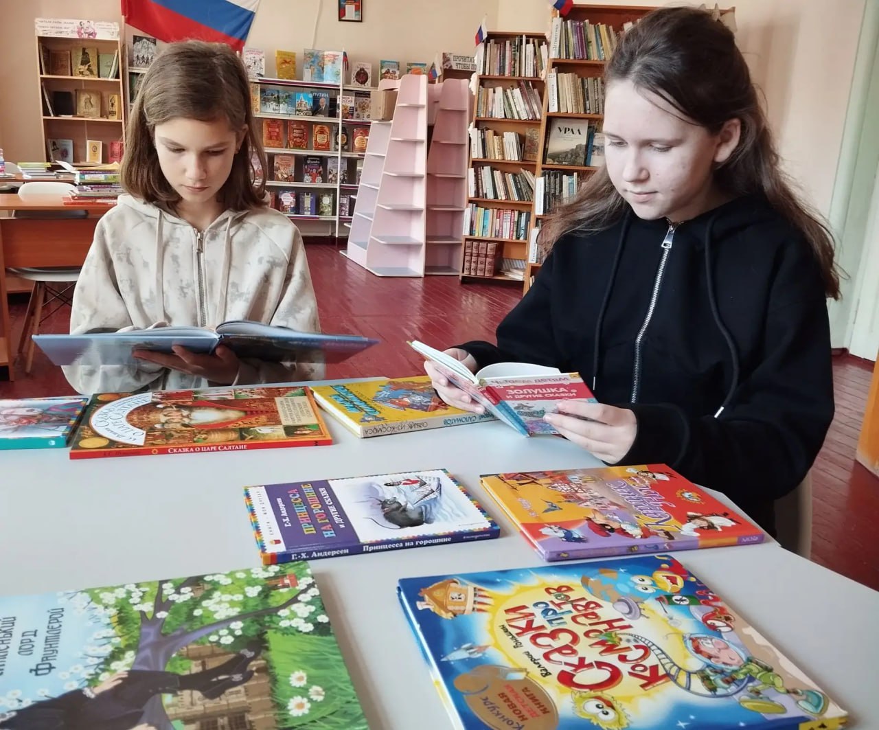 «Профессии любимых героев»: выставка-викторина «Профессии любимых героев»: выставка-викторина