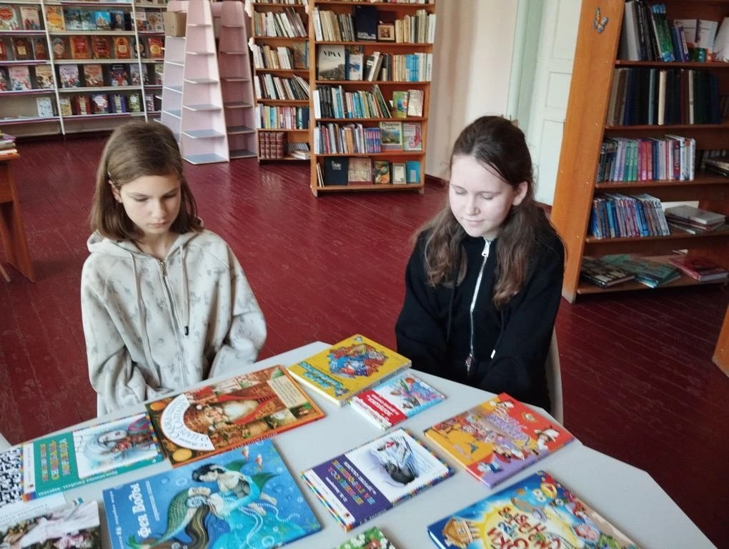 «Профессии любимых героев»: выставка-викторина «Профессии любимых героев»: выставка-викторина