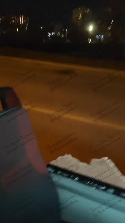 Беспилотник взорвался в нескольких метрах от пассажирского автобуса в Краснодаре — в салоне в этот момент находились люди