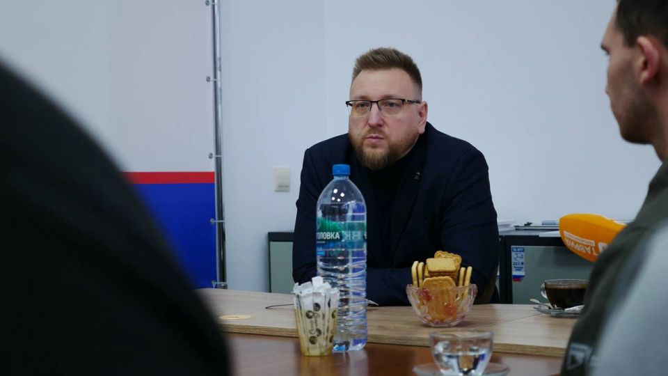 Сторонники Единой России провели «Добрые встречи» накануне Дня защитника Отечества Сторонники Единой России провели «Добрые встречи» накануне Дня защитника Отечества