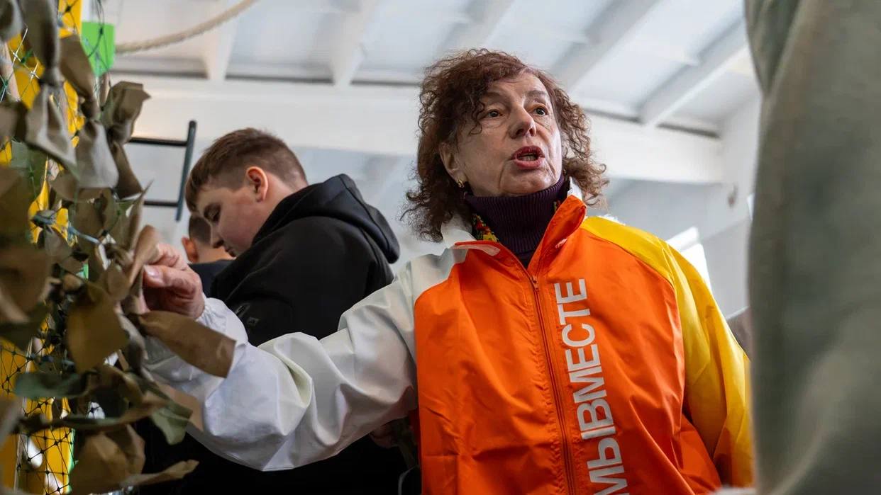 Школьники Генического района продолжают плести маскировочные сети для защитников Отечества Школьники Генического района продолжают плести маскировочные сети для защитников Отечества