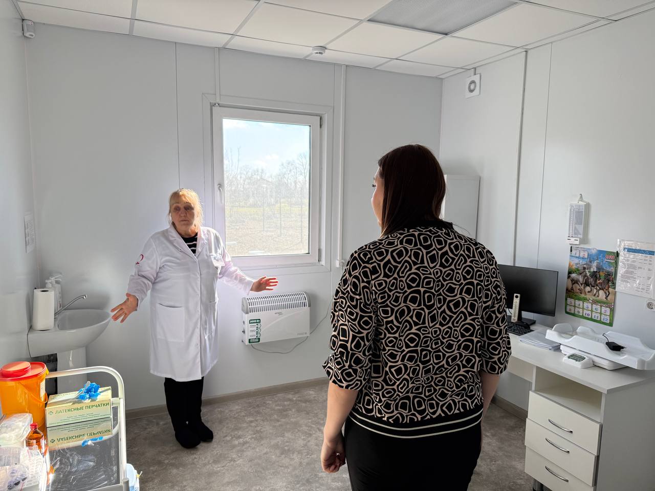 21 февраля в России отмечают профессиональный праздник ФЕЛЬДШЕРА, работников среднего звена — людей, которые ежедневно стоят на страже здоровья наших жителей 21 февраля в России отмечают профессиональный праздник ФЕЛЬДШЕРА, работников среднего звена — людей, которые ежедневно стоят на страже здоровья наших жителей