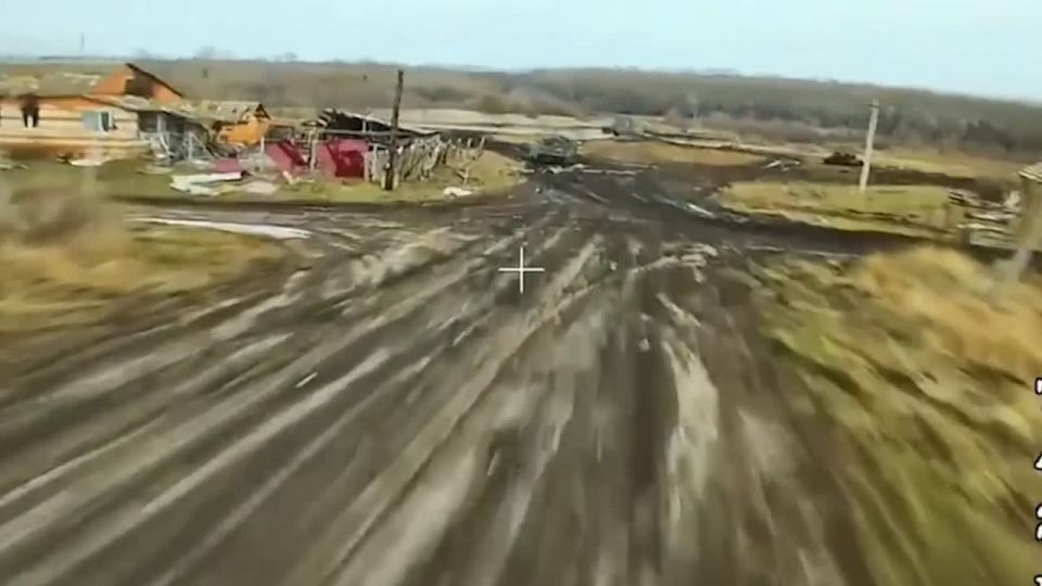 Енот из Херсона: Подразделения беспилотных систем Псковского гвардейского соединения ВДВ из состава группировки войск «Центр» ежедневно наносят огневое поражение противнику на Красноармейском направлении в Донецкой Народной...