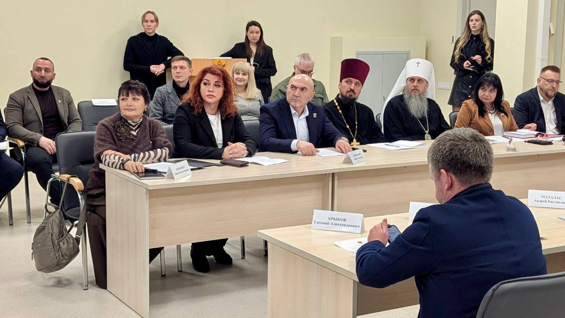 Круглый стол по вопросам межнационального единства Круглый стол по вопросам межнационального единства